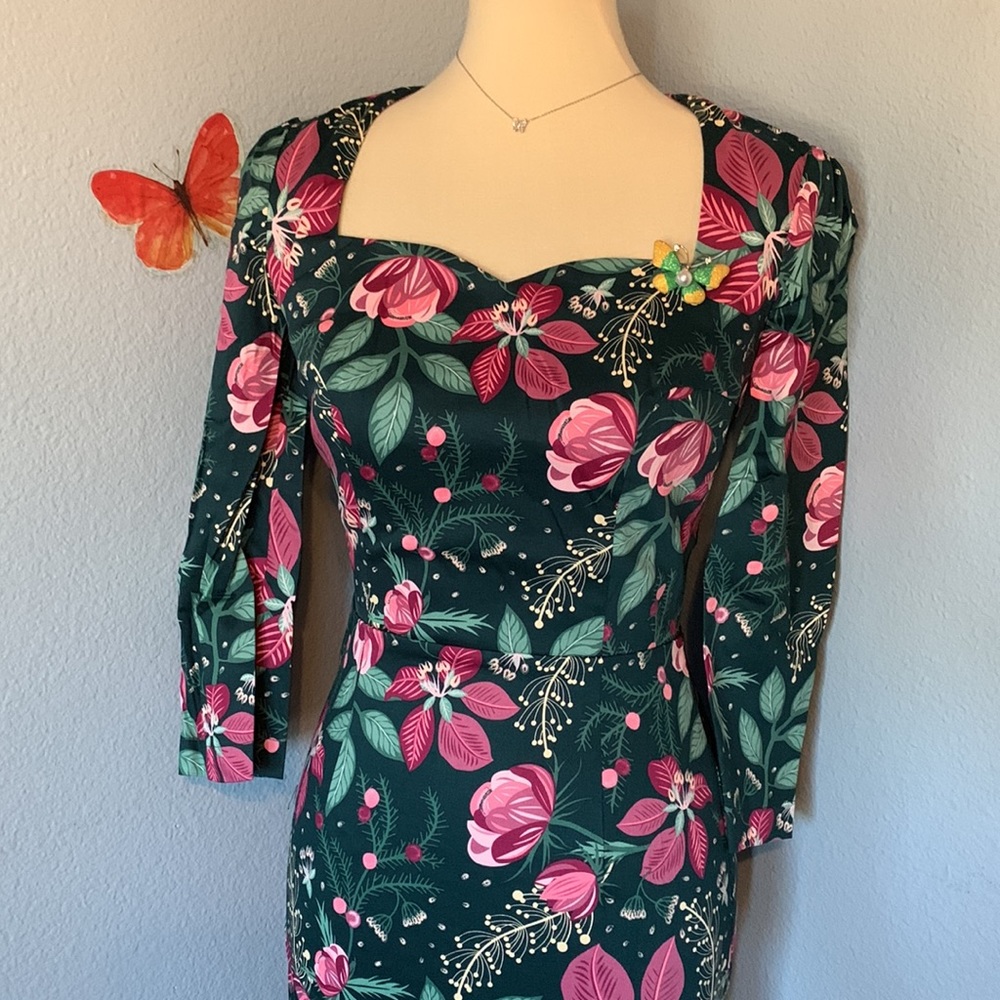 Floral Pencil Dress by Collectif - Picture 11 of 12